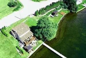 Image of Hayes Hideaway, 'The PERFECT Lakeside Getaway'