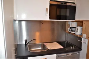 Image of 100m from shops, 6th floor, balcony, tv, ski locker, 18m², Les Menuires