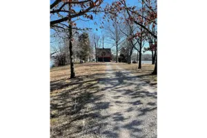Image of Lake & Oaks Hideaway- Hidden Cabin on Private Lake