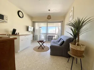 Image of AIR-CONDITIONED APARTMENT DOWNTOWN T2 - 4 PERSONS WITH SEA VIEW, GARAGE AND LOGGIA