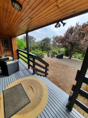 Image of A relaxed fun Cosy Cabin- 5 min from ocean and bay beaches and the Hot springs