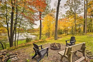 Image of Charming Spooner Cabin - Walk to Goose Lake!