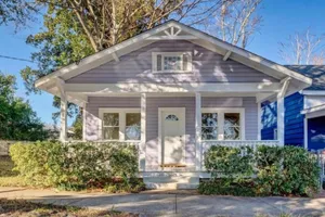 Image of Charming Downtown Cottage~Private Yard~Near Beach