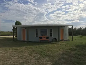 Image of 3 BEDROOM, 2 BATH ROUND HOUSE ON THE BAY AND BAYOU SLEEPS 13