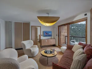 Image of Appartement récent, proche des pistes avec balcon et parking à Courchevel - FR-1-563-138