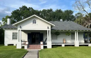 Image of Downtown Craftsman home w\/ lovely front porch. Walk to restaurants & antiques.