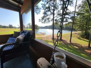 Image of Juju's Pond House on Smith Pond