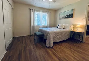 Image of Duplex by Hospitals - Across from the District