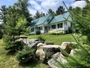 Image of Charming Home, Stunning Mt. View, Rural Area, Wi-Fi, Dog Friendly, Full Kitchen