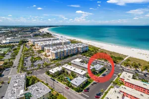 Image of Relaxing GROUND floor condo ~ walk out to pool and the beach. FN #103