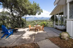 Image of Cozy Farmhouse with sweeping mountain views!