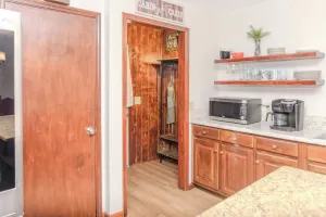 Image of 3 King \/ 2 Living Rooms \/ Pool Table