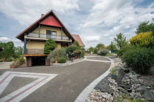 Image of Large, beautiful, fully renovated detached house with WIFI,
