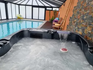 Image of Gîte de charme avec piscine, spa et sauna - Tout inclus, à Beaurepaire-sur-Sambre, Parc Naturel Avesnois - FR-1-510-213