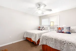Image of Single Room 2 with Shared Space