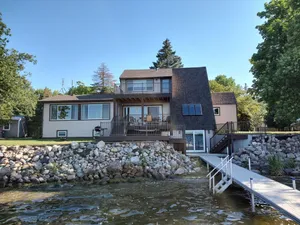 Image of Vacation on one of Alexandria's Beautiful Chain of Lakes - License #1816