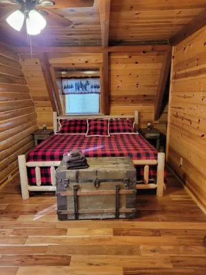 Image of Beautiful log cabin located close to National Park and Lake McCumber