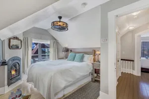 Image of Romantic Downtown Suite at the Floradora House B&B