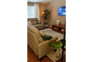 Image of Chic 3\/2 Private Firepit and Bunkroom Near Dwntn