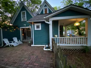 Image of Cozy Treehouse Cottage - can sleep 8 with airbeds - sleeps 4 without air beds
