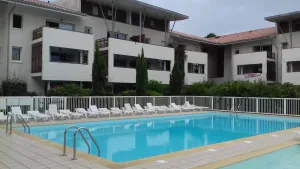 Image of apartment sleeps 6 2 steps from the ocean