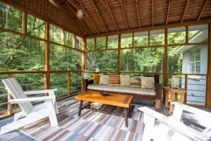 Image of Edge of the Woods | 4 Bed, 2 Bath