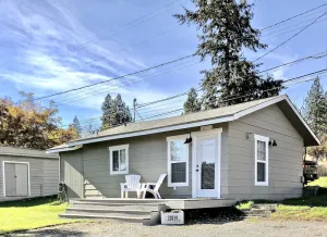 Image of Liberty Lake Cottage With Lake View
