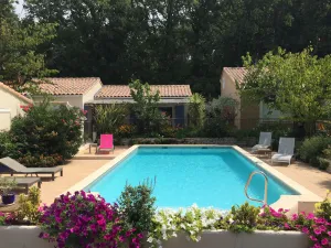 Image of Les Hauts d'Eyragues gite Rêverie Meublé classé 4 étoiles