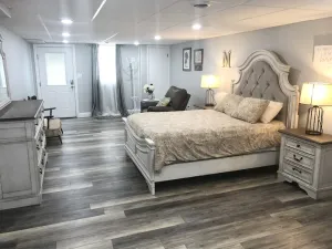 Image of Entire Spacious Bristol Getaway with Farmhouse Charm