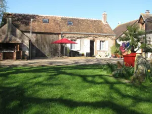 Image of Country Cottage Near Loire Chateaux, Garden & Family-Friendly Amenities