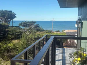 Image of Relax And Enjoy The California Coast From This Lovely Private Suite