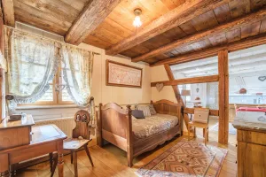 Image of Gîte on the 2nd floor of an Alsatian house with parking and garden