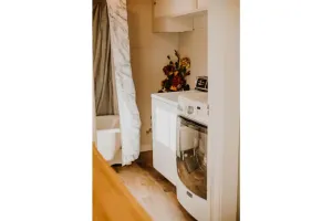 Image of Vintage shotgun home with modern updates
