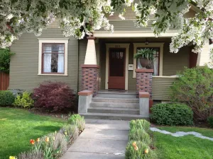 Image of Cheerful And Spacious Home For Lovers Of Good Food And Wine