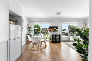 Image of Lovely Renovated 2BR Townhouse WiFi Parking