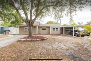 Image of HUGE UPDATED & CLEAN Studio Apartment, Downtown & Beaches Nearby!