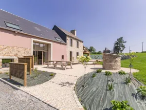 Image of Charming House with Trampoline, Garden, Near Hiking Trails, Sleeps Up to 10