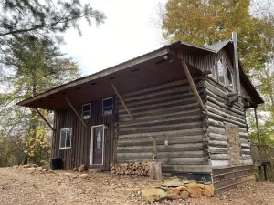 Image of Cozy hand-built cabin in the heart of wine country, near mountains and Mayberry