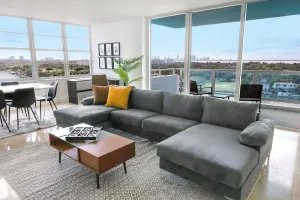Image of 2bd Beachfront Master Ste, Bay View w\/balcony, Pool, nearby dining, beach access