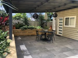 Image of Guesthouse with Pool & BBQ - 10 kms from CBD