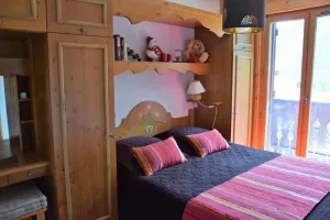 Image of 2nd floor, balcony, tv, ski locker, 40m², Pralognan-la-Vanoise