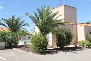 Image of Les marines du Roussillon n 32 swimming pool tennis boules court 100m from the sea