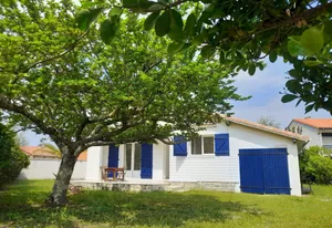 Image of Family home, beach, lake and town center within 450m walking distance