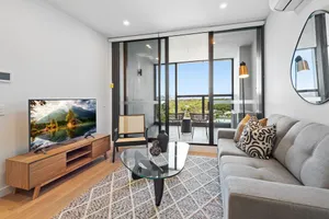 Image of Stunning 1-Bed with City Views and Amenities