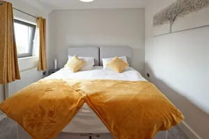 Image of Home from home - 4 Double Bed House with Parking