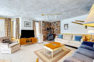 Image of Charming mountainside condo with fireplace, skiing, patio, & washer\/dryer