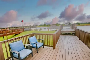 Image of Waterfront Beauty Family\/Pet Friendly w\/ Dock and Palapa 11 mins to 3 Beaches, Near 7 Marinas