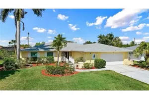 Image of Heart of Fort Myers, close to it all!