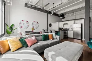 Image of King Bed Charming DWTN FTW Loft Sundance Square