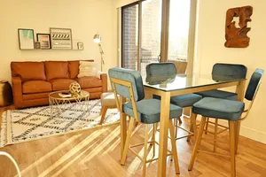 Image of Stunning Downtown Condo: Capri 106